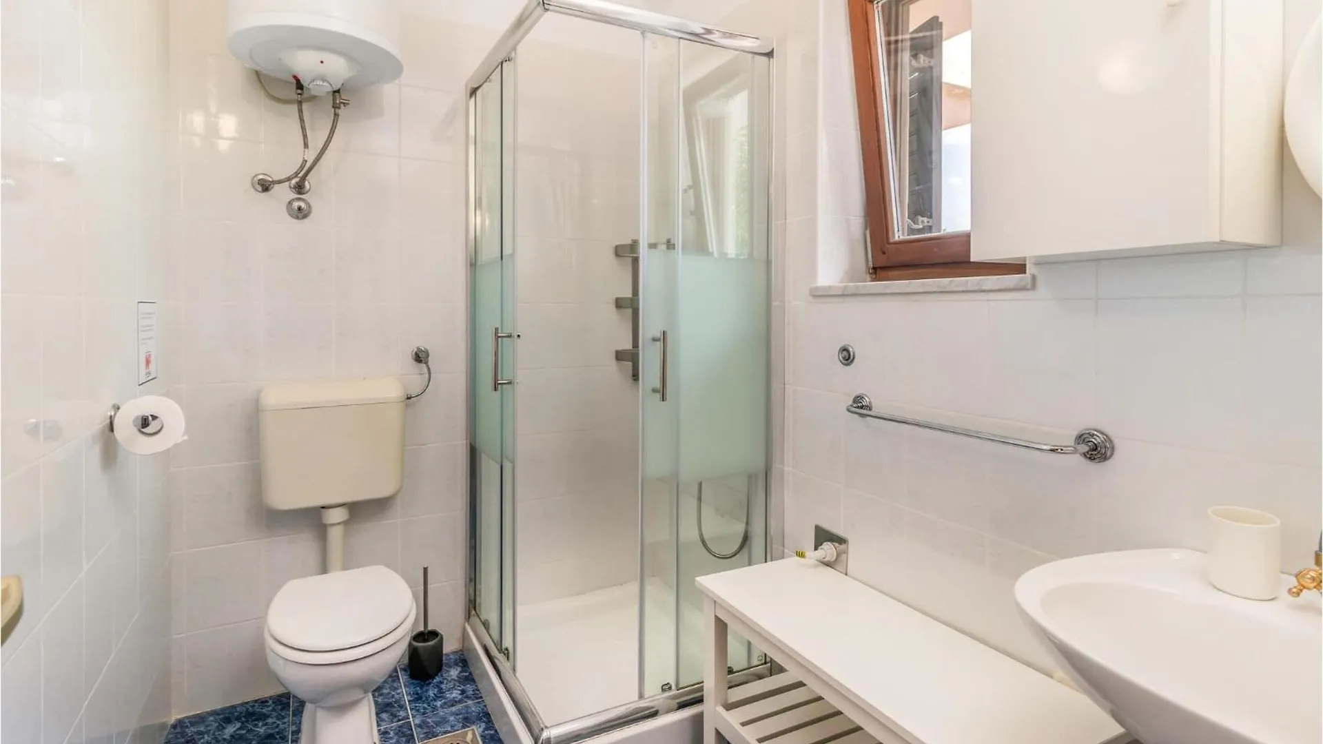 Dom wakacyjny 4 Bedroom Gorgeous Home In Dobrinj